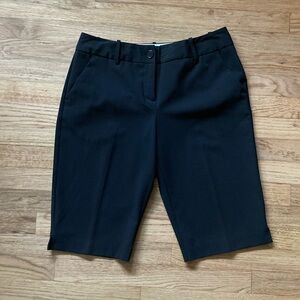 Worthington Elegant Knee Bermudas/Pants